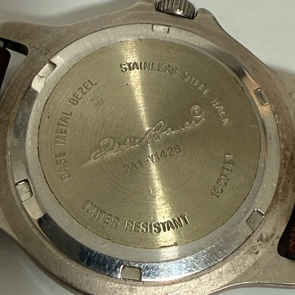 Eddie Bauer Field Watch Green Bezel Cream Dial New Battery - Picture 7 of 12